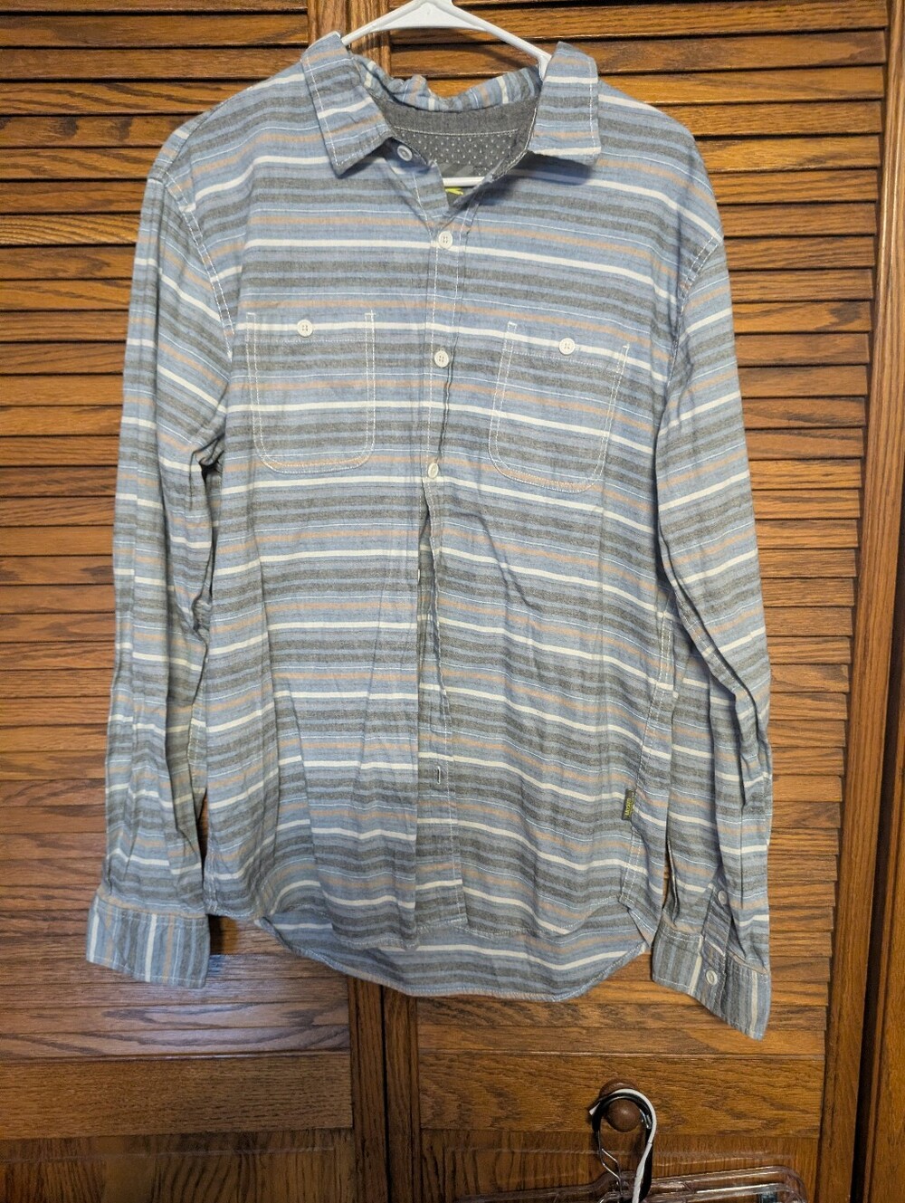 Modern Amusement Men's Long Sleeve Striped Button-down Shirt Size Large